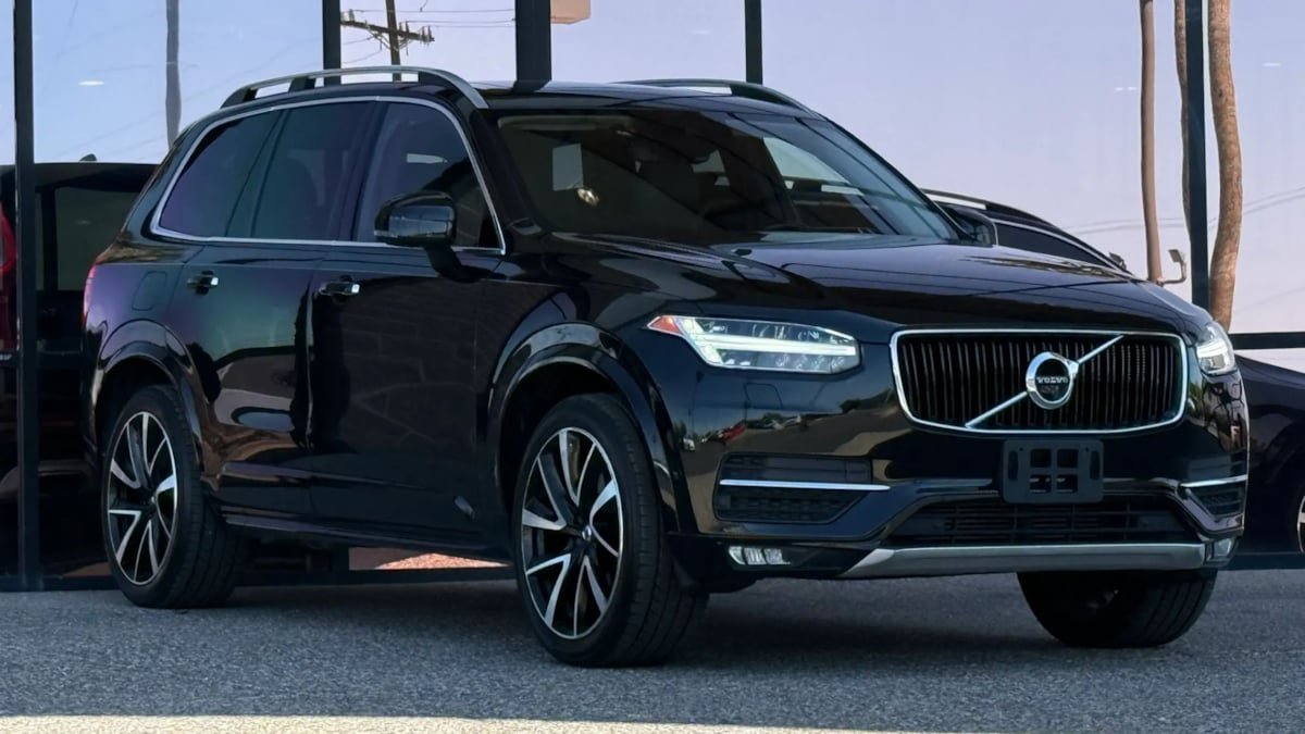 Used 2019 Volvo XC90 T6 Momentum w/ Advanced Package AWD/4WD image 17