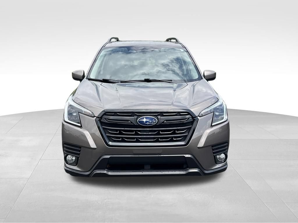 Used 2023 Subaru Forester Premium AWD/4WD image 6
