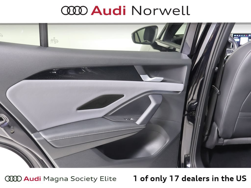 Used 2025 Volkswagen Tiguan SE R-Line AWD/4WD image 19