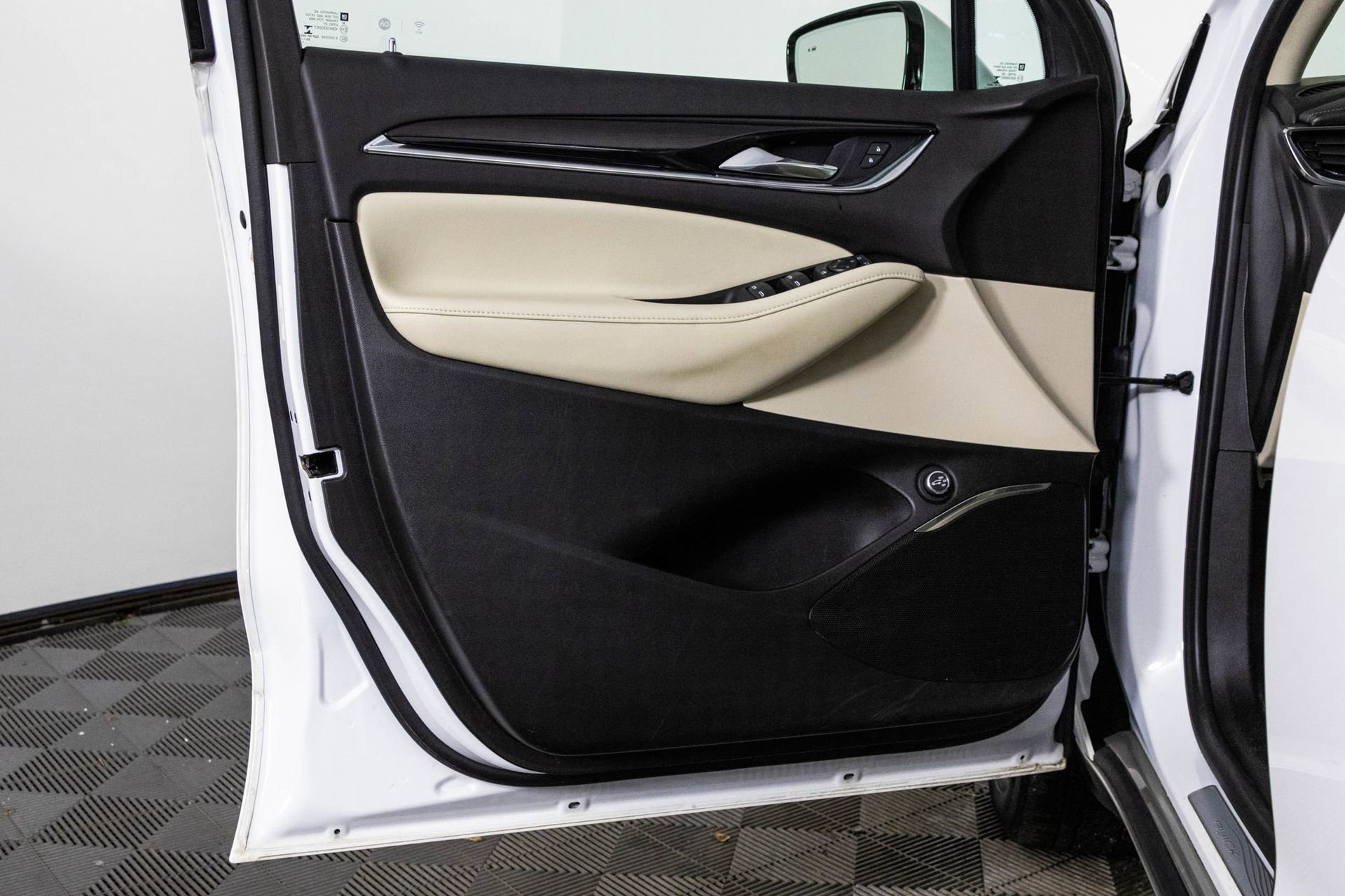 Certified 2023 Buick Enclave Essence w/ Experience Buick Package image 34