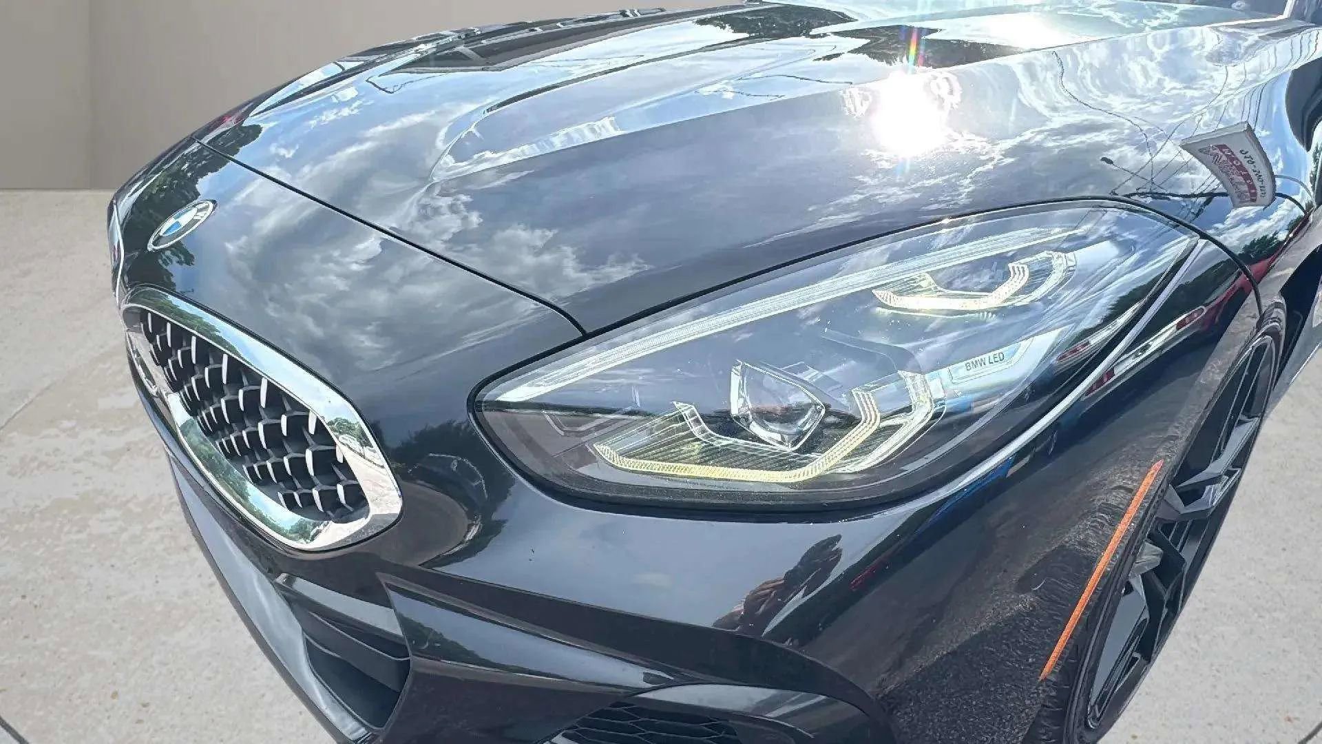 Used 2022 BMW Z4 sDrive30i w/ M Sport Package image 9