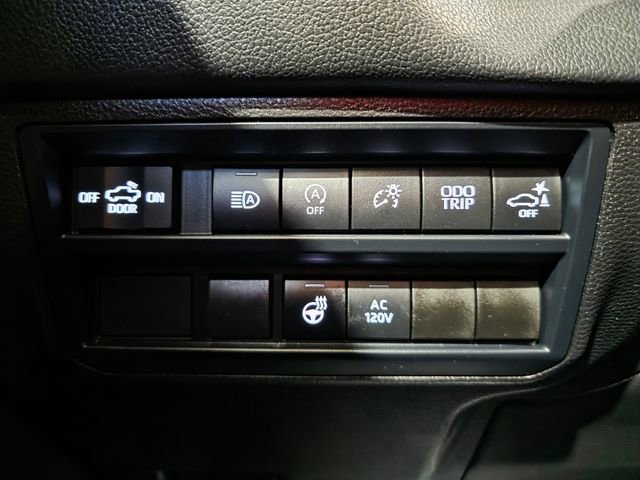 Used 2026 Toyota Tundra Limited AWD/4WD image 18