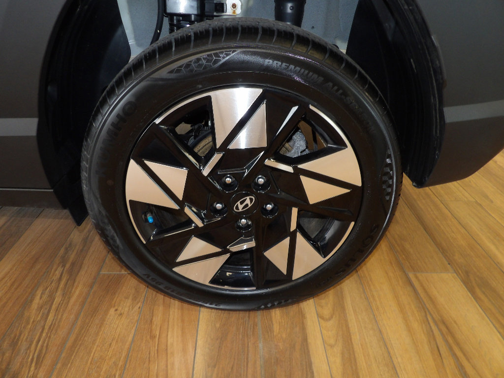 Used 2024 Hyundai Kona SEL AWD/4WD image 9