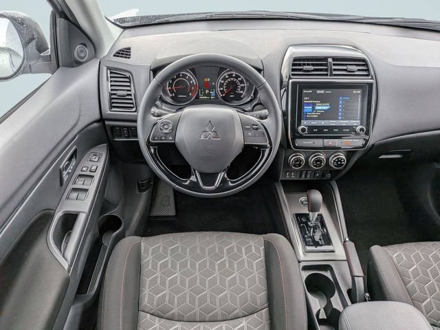 Used 2026 Mitsubishi Outlander Sport LE AWD/4WD image 14