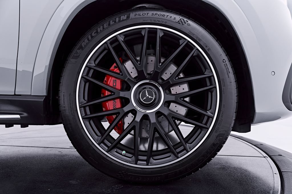 Used 2026 Mercedes-Benz GLS 63 AMG 4MATIC image 33