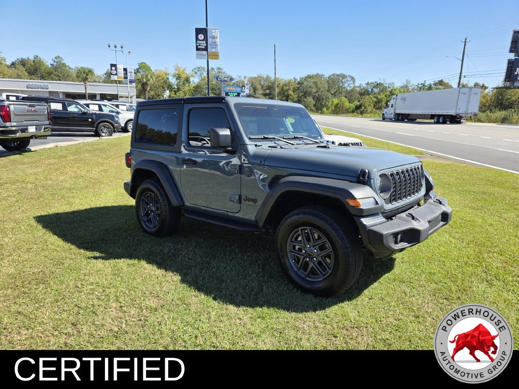 Used 2025 Jeep Wrangler Sport AWD/4WD image 9
