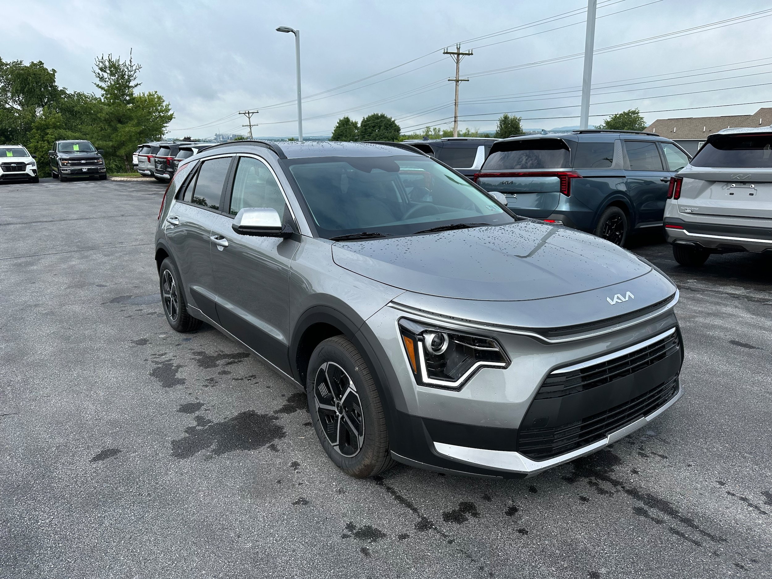 New 2026 Kia Niro LX FWD image 3