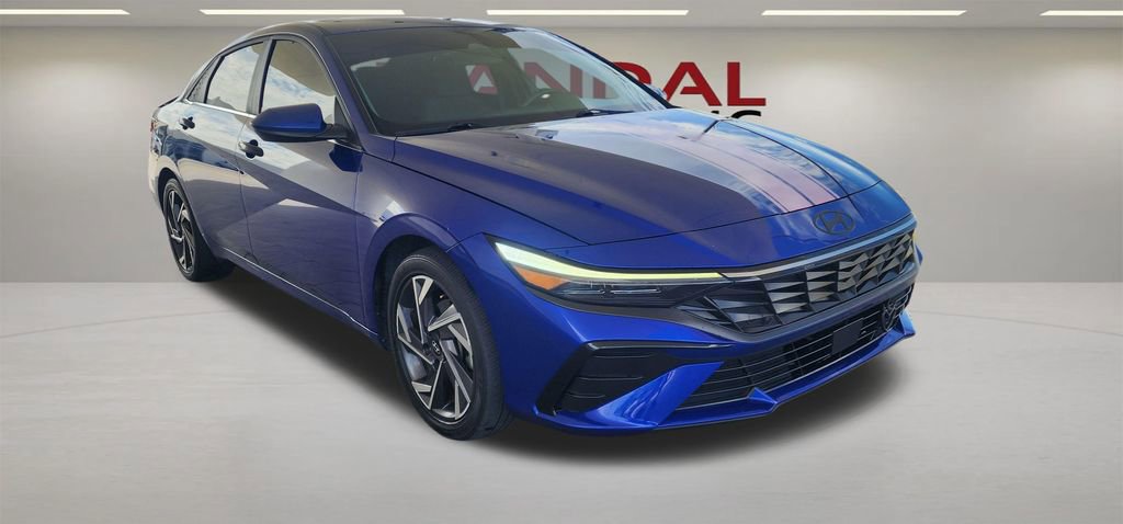 Used 2024 Hyundai Elantra SEL w/ Convenience Package FWD image 6