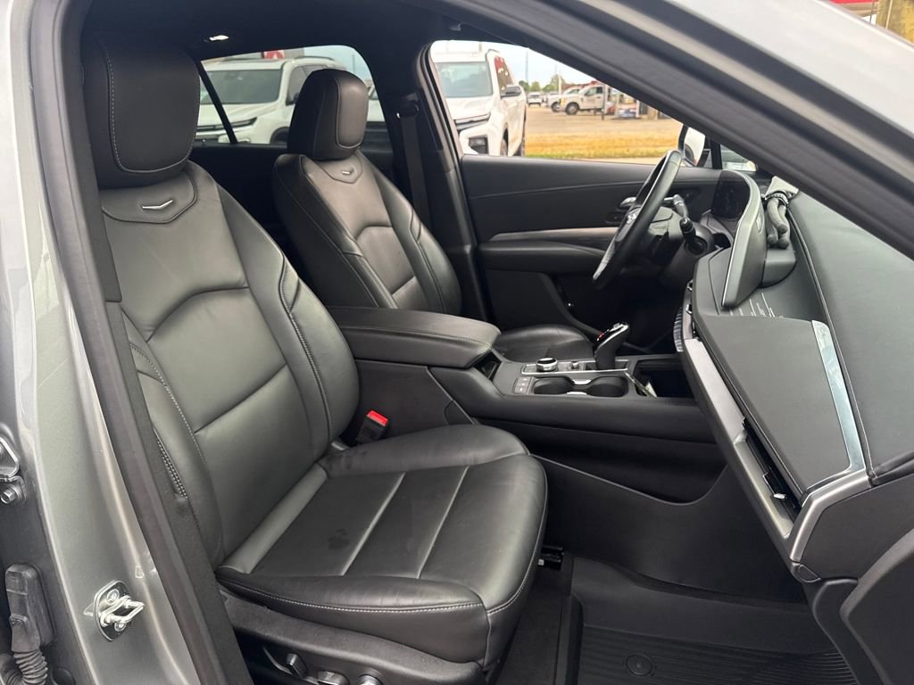 Certified 2025 Cadillac XT4 Premium Luxury image 14