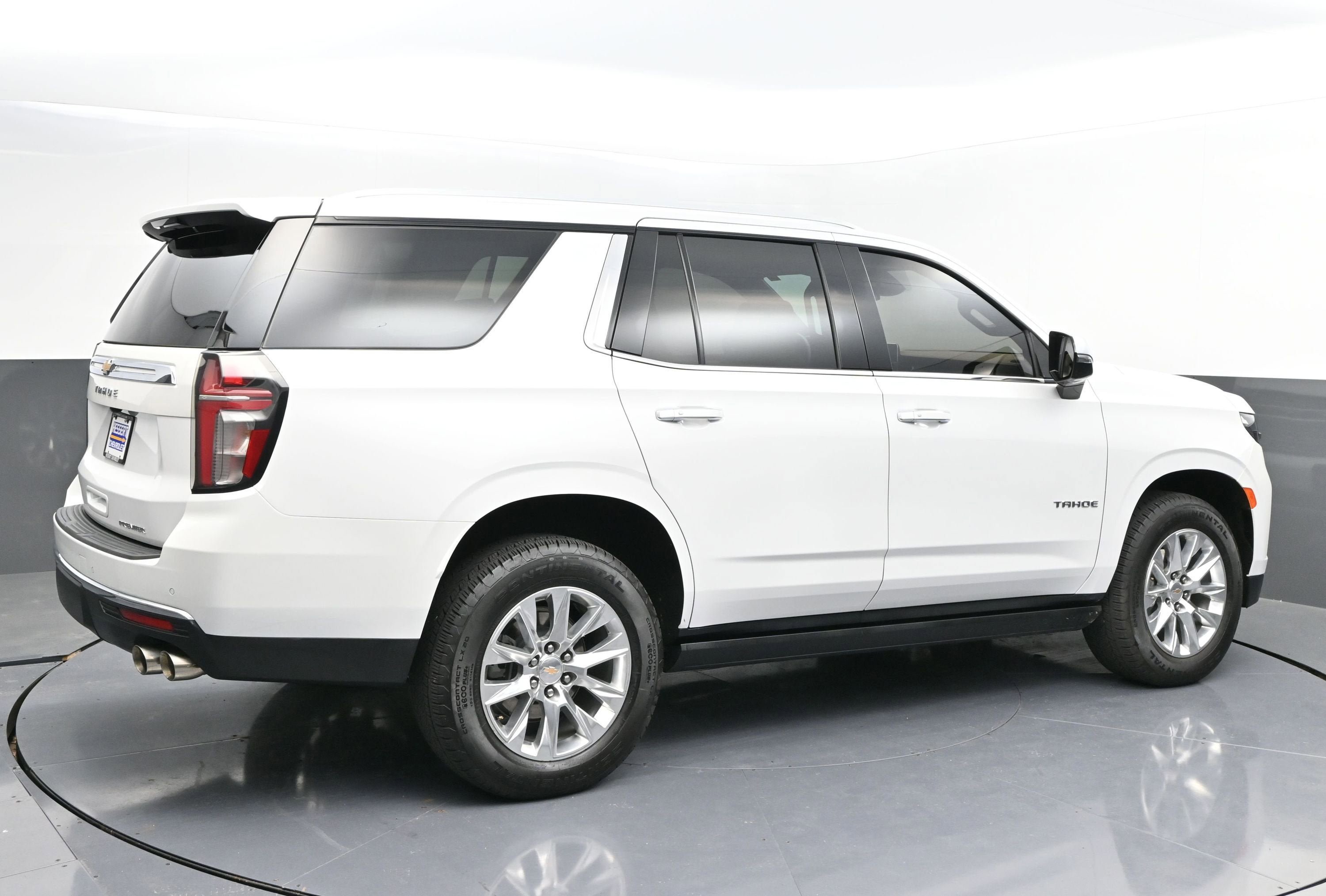 Used 2023 Chevrolet Tahoe Premier AWD/4WD image 7
