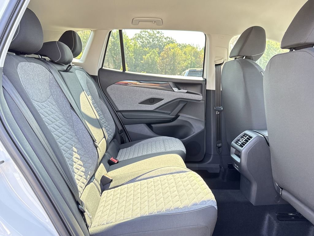 New 2025 Volkswagen Tiguan S image 16