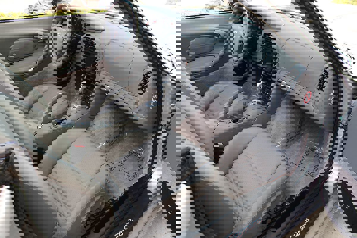 Used 2003 Porsche 911 Cabriolet image 32