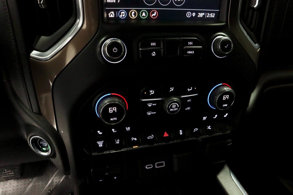 Used 2021 Chevrolet Silverado 3500 High Country image 35