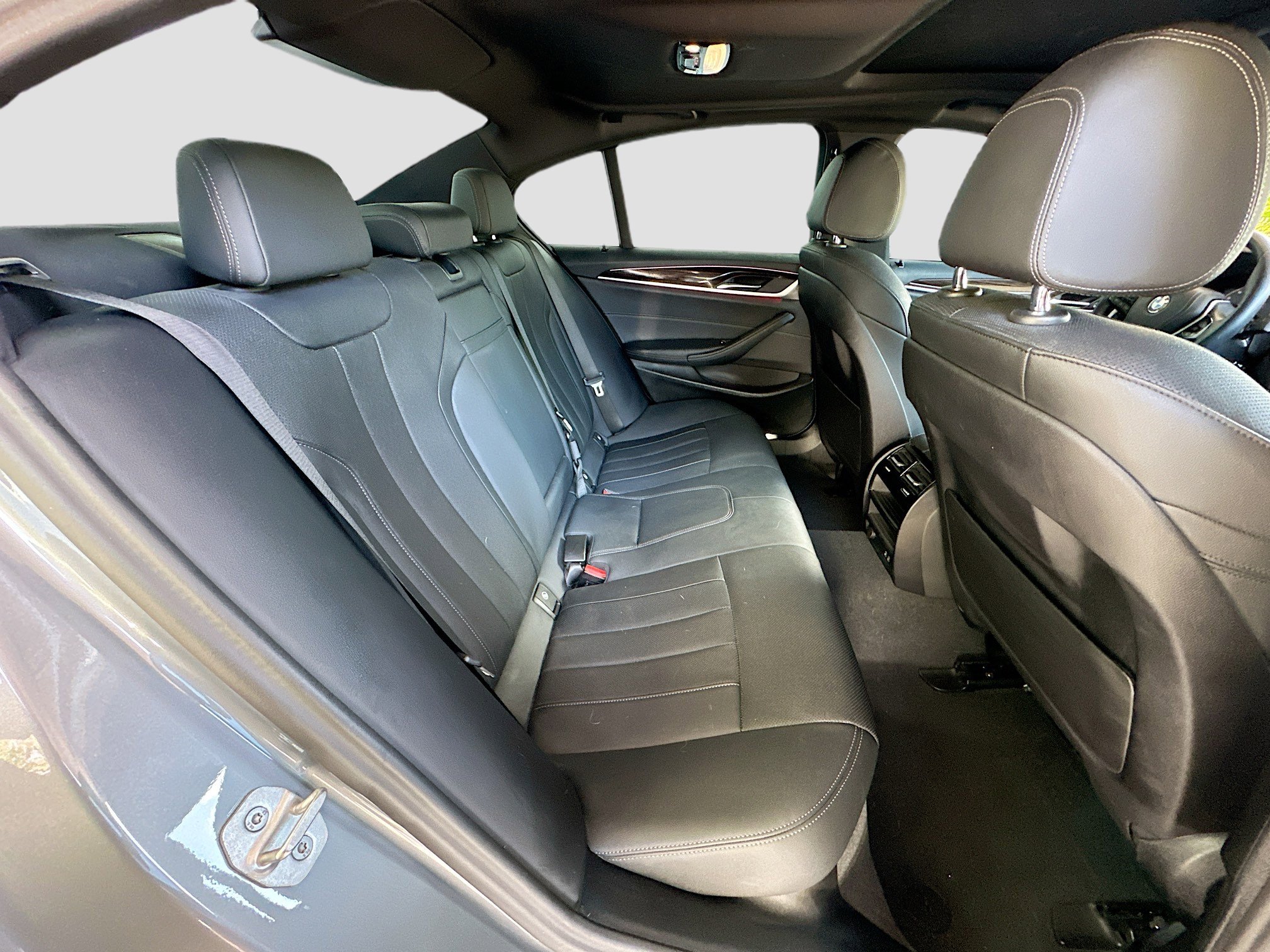 Certified 2023 BMW 540i w/ Convenience Package RWD image 28