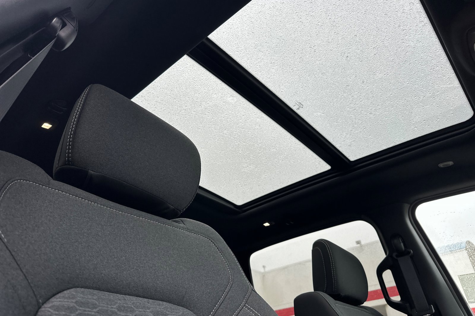 New 2026 RAM 1500 4x4 Crew Cab image 17