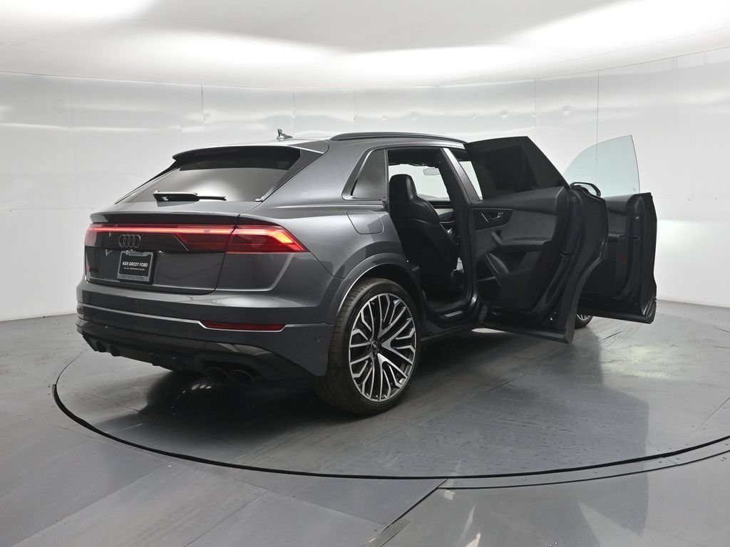 Used 2025 Audi SQ8 Premium Plus AWD/4WD image 3