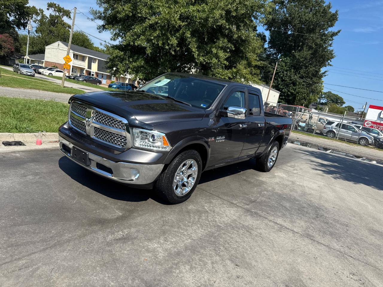 Used 2016 RAM 1500 Laramie AWD/4WD image 7