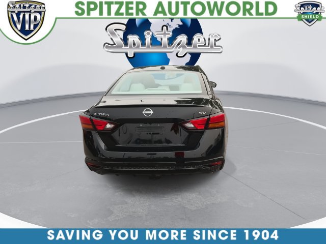 Used 2024 Nissan Altima 2.5 SV FWD image 12