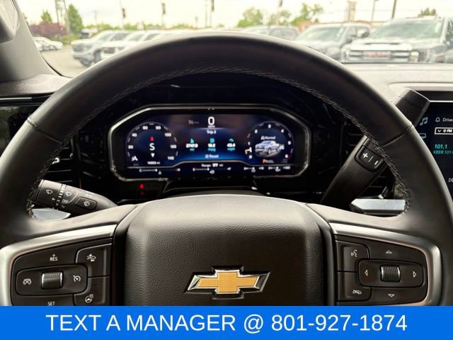 Used 2025 Chevrolet Silverado 1500 LT w/ Z71 Off-Road Package AWD/4WD image 16