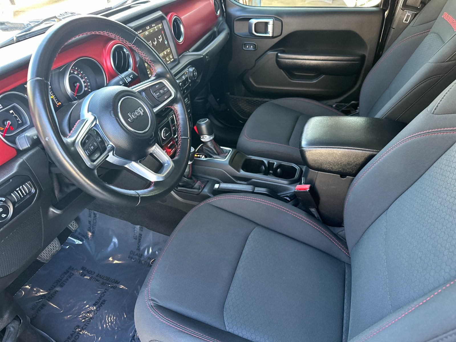 Used 2021 Jeep Gladiator Rubicon AWD/4WD image 11