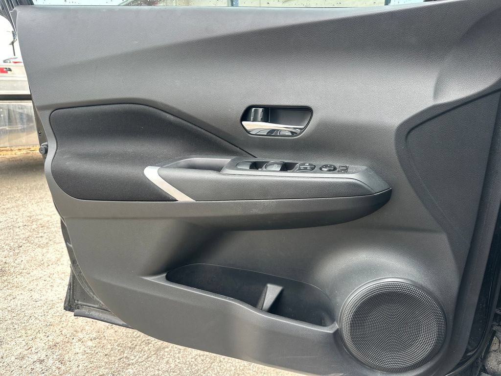 Used 2023 Nissan Kicks SV FWD image 45