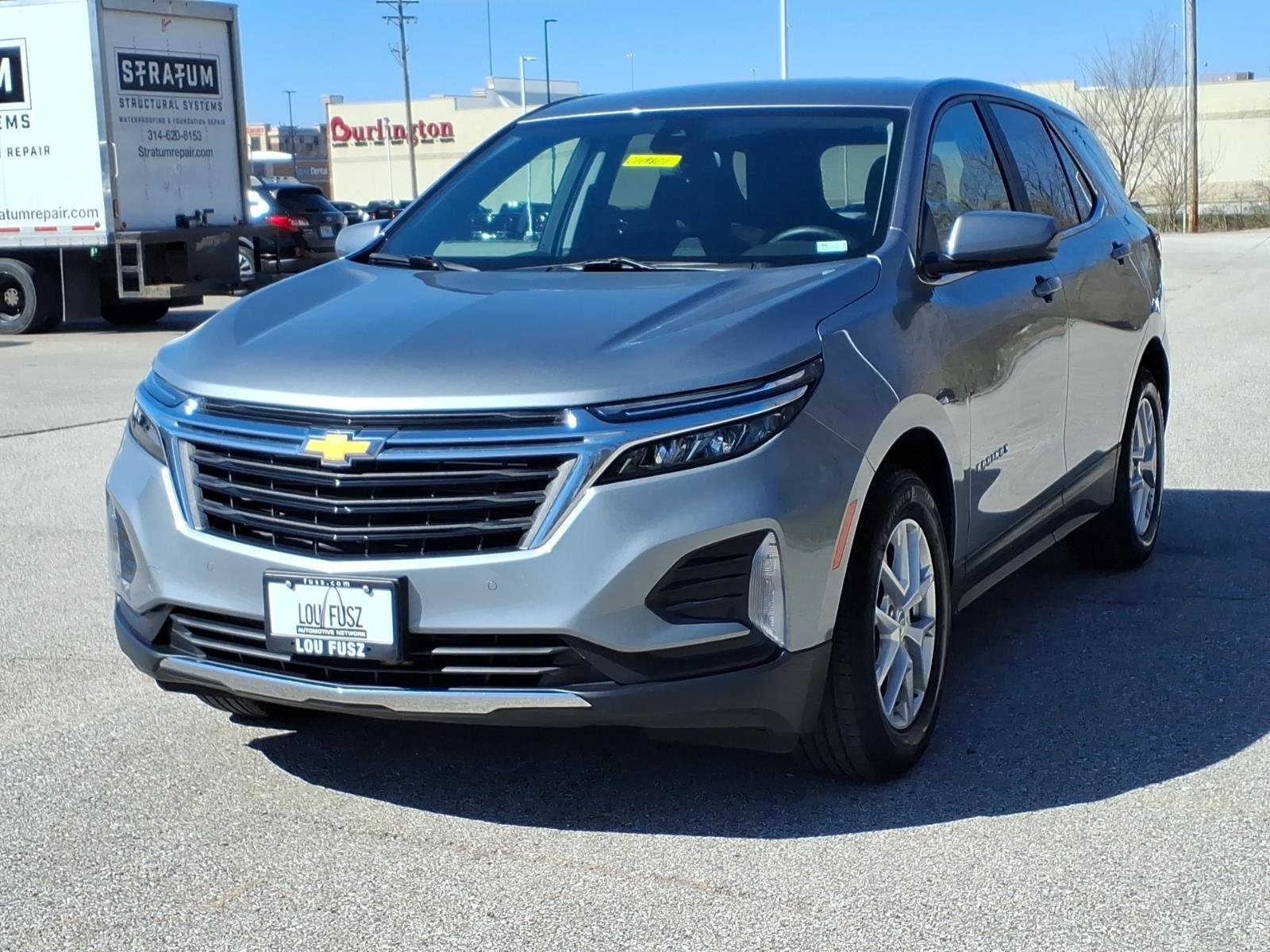 Used 2024 Chevrolet Equinox LT FWD image 2