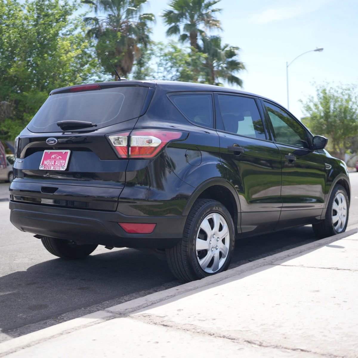 Used 2018 Ford Escape S image 11