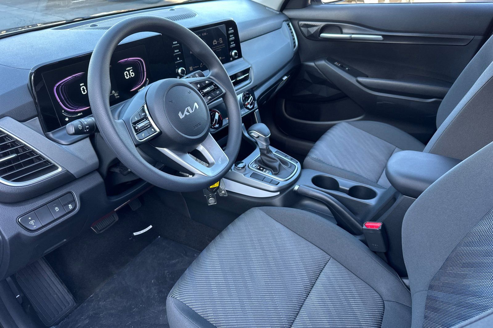 New 2026 Kia Seltos LX image 10