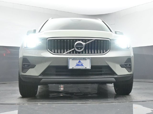Used 2025 Volvo XC40 B5 Ultra w/ Climate Package AWD/4WD image 37
