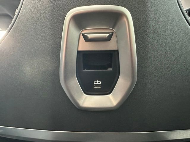 Used 2024 BMW 760i xDrive w/ Executive Package image 31