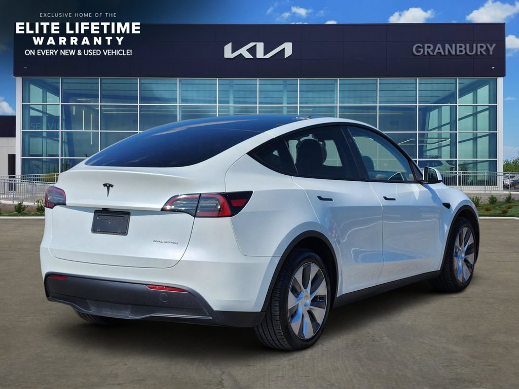 Used 2024 Tesla Model Y Long Range AWD/4WD image 5
