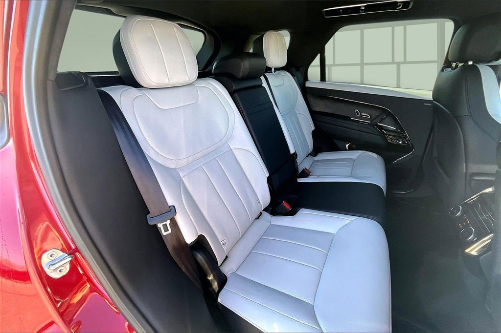 Used 2023 Land Rover Range Rover Sport First Edition image 28