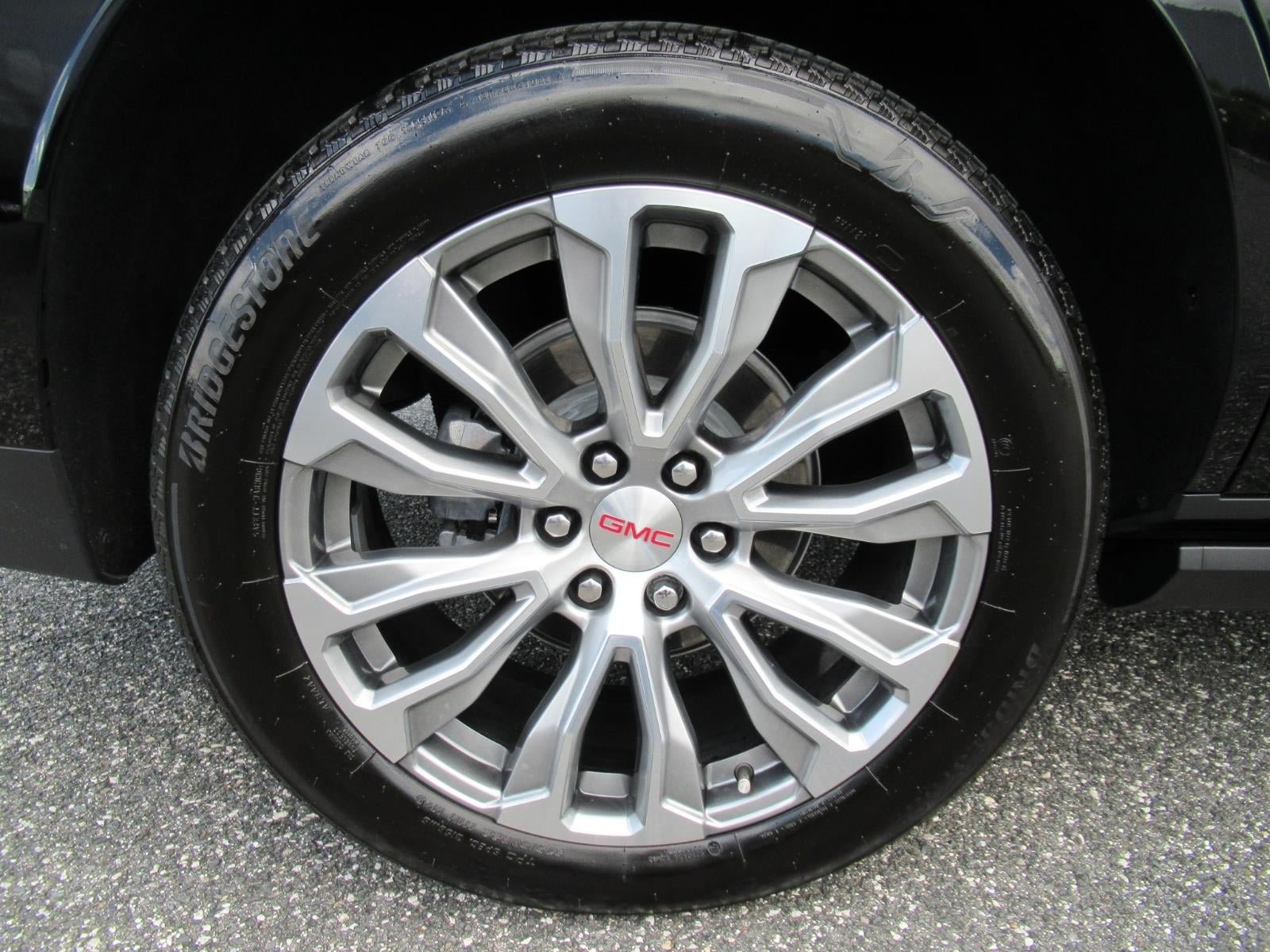 Used 2024 GMC Yukon Denali w/ Denali Reserve Package AWD/4WD image 8