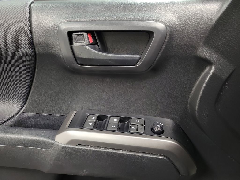 Used 2022 Toyota Tacoma SR5 w/ Trail Edition image 24