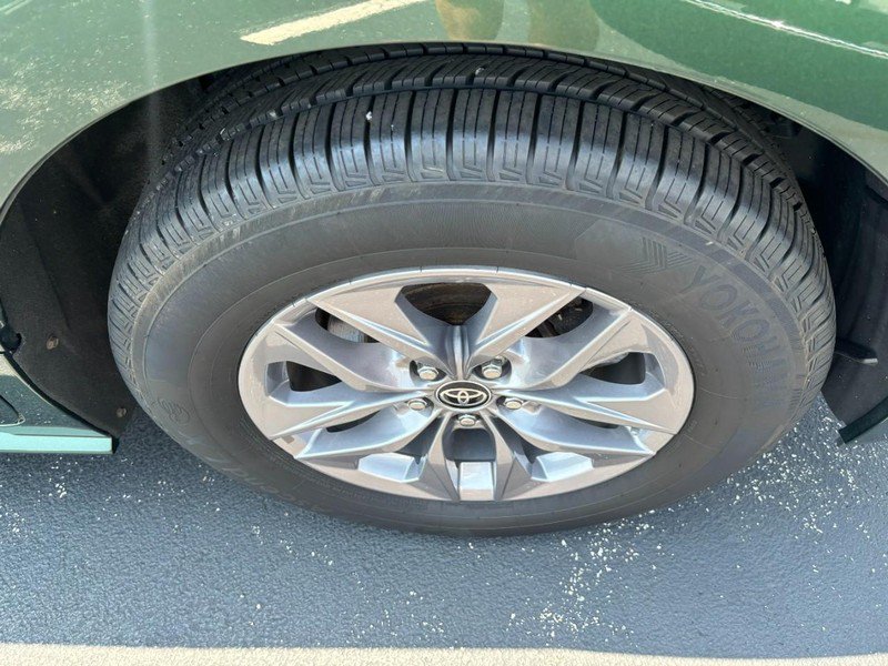 Certified 2021 Toyota Sienna LE FWD image 8