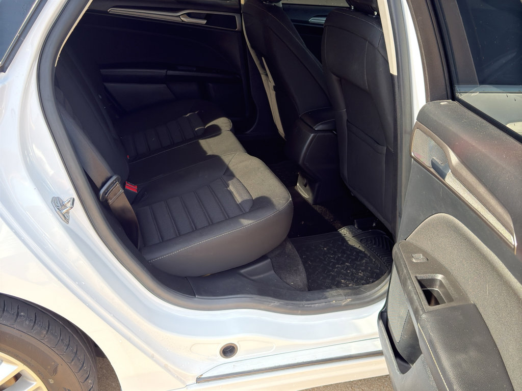 Used 2018 Ford Fusion SE image 8