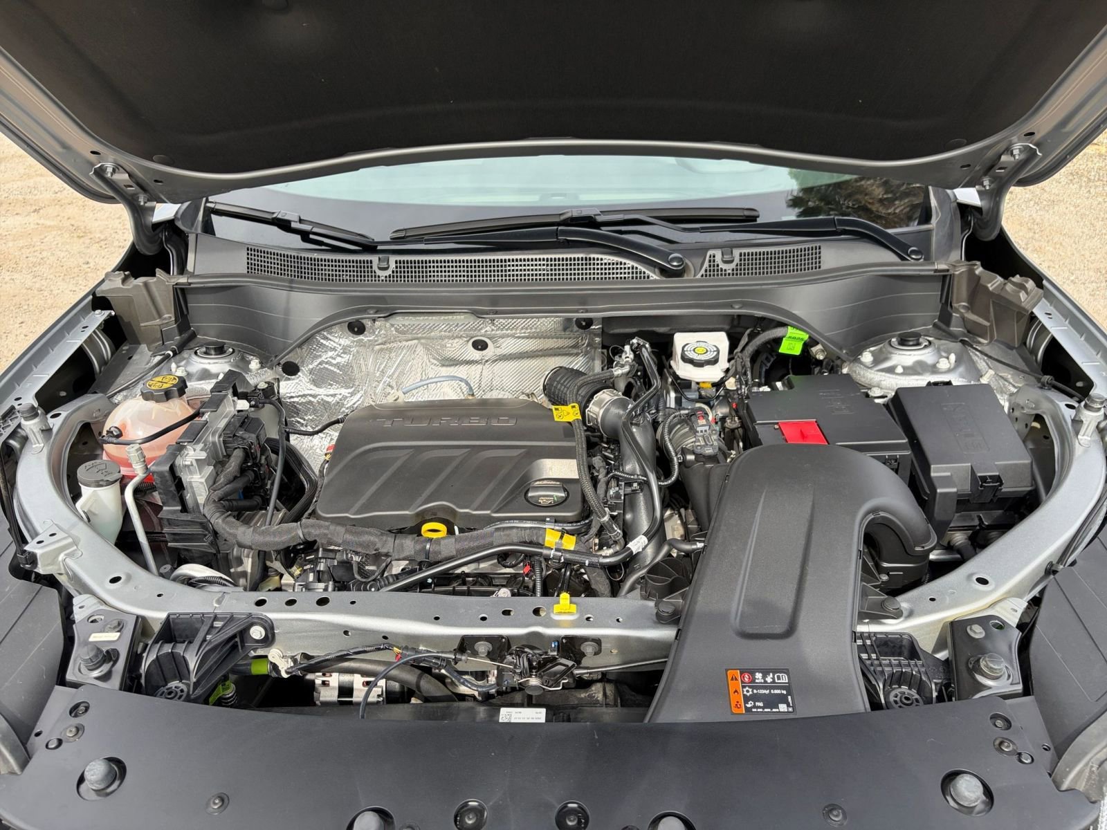 Used 2025 Chevrolet Trax LT image 32