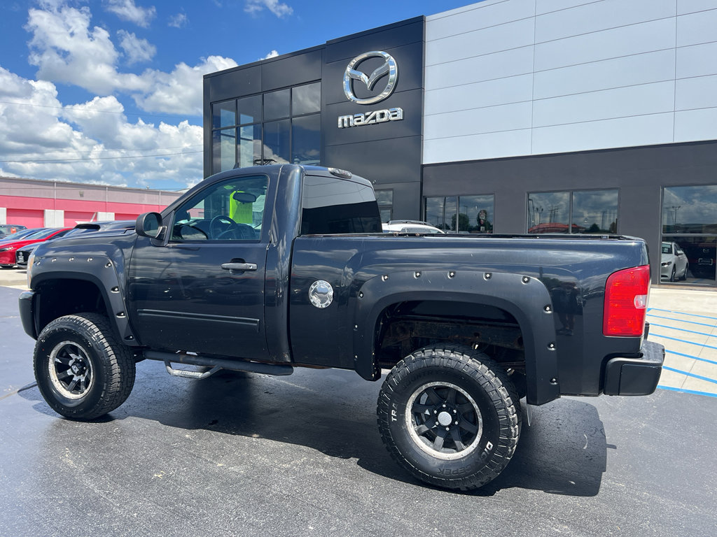 Used 2009 Chevrolet Silverado 1500 LT AWD/4WD image 3