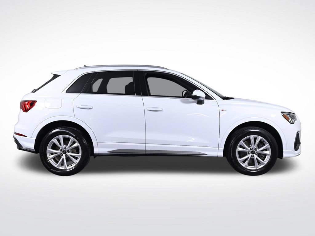Used 2025 Audi Q3 2.0T Premium w/ Convenience Package AWD/4WD image 6