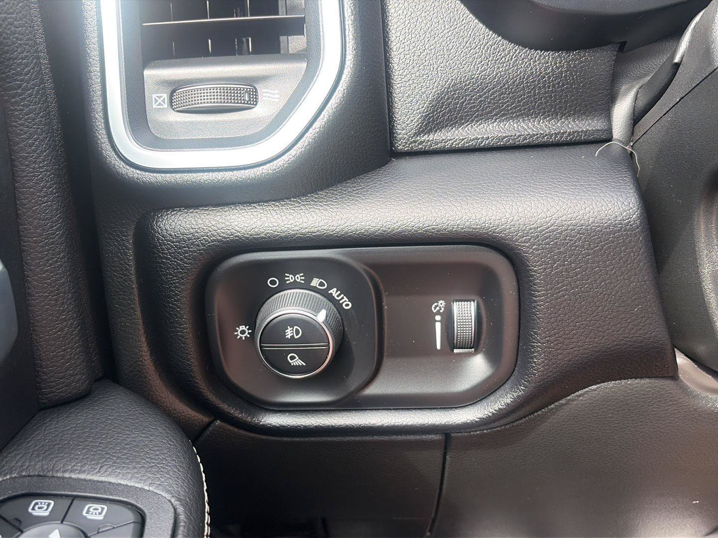 Used 2026 RAM 2500 Big Horn AWD/4WD image 21