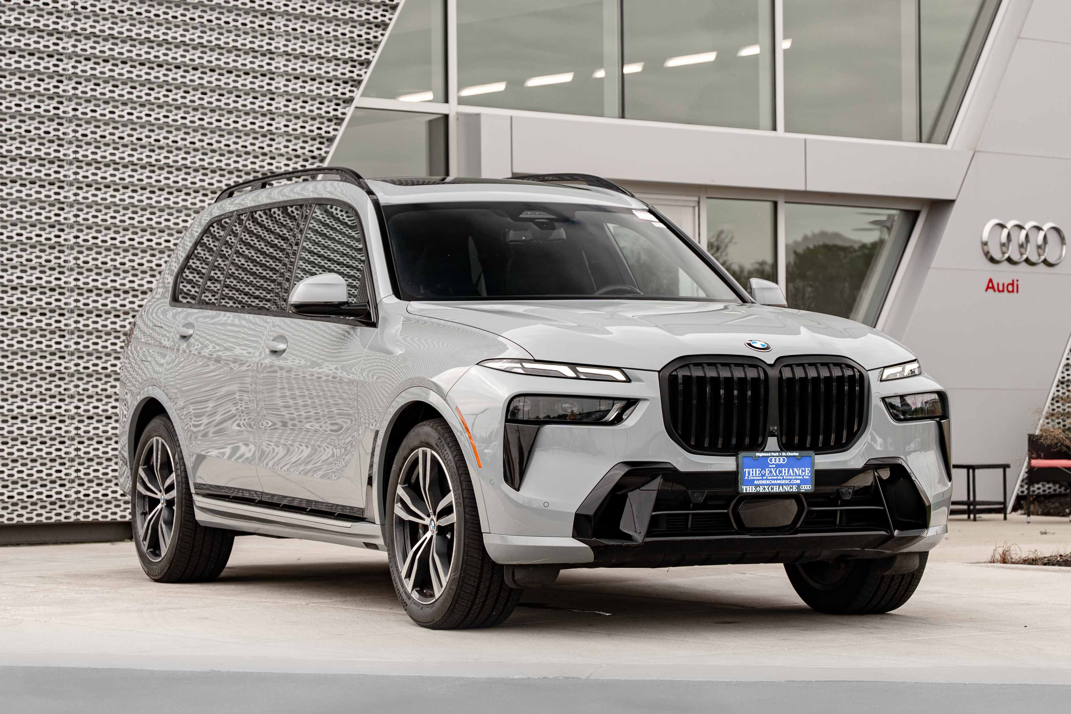 Used 2023 BMW X7 xDrive40i w/ M Sport Package