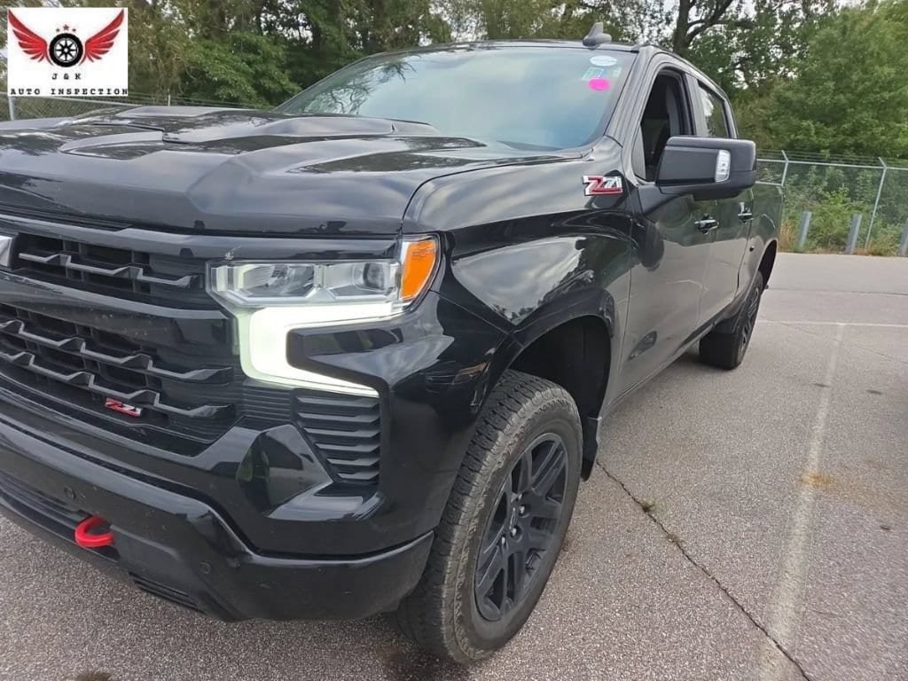 Used 2025 Chevrolet Silverado 1500 LT Trail Boss w/ LT Trail Boss Premium Package AWD/4WD image 8