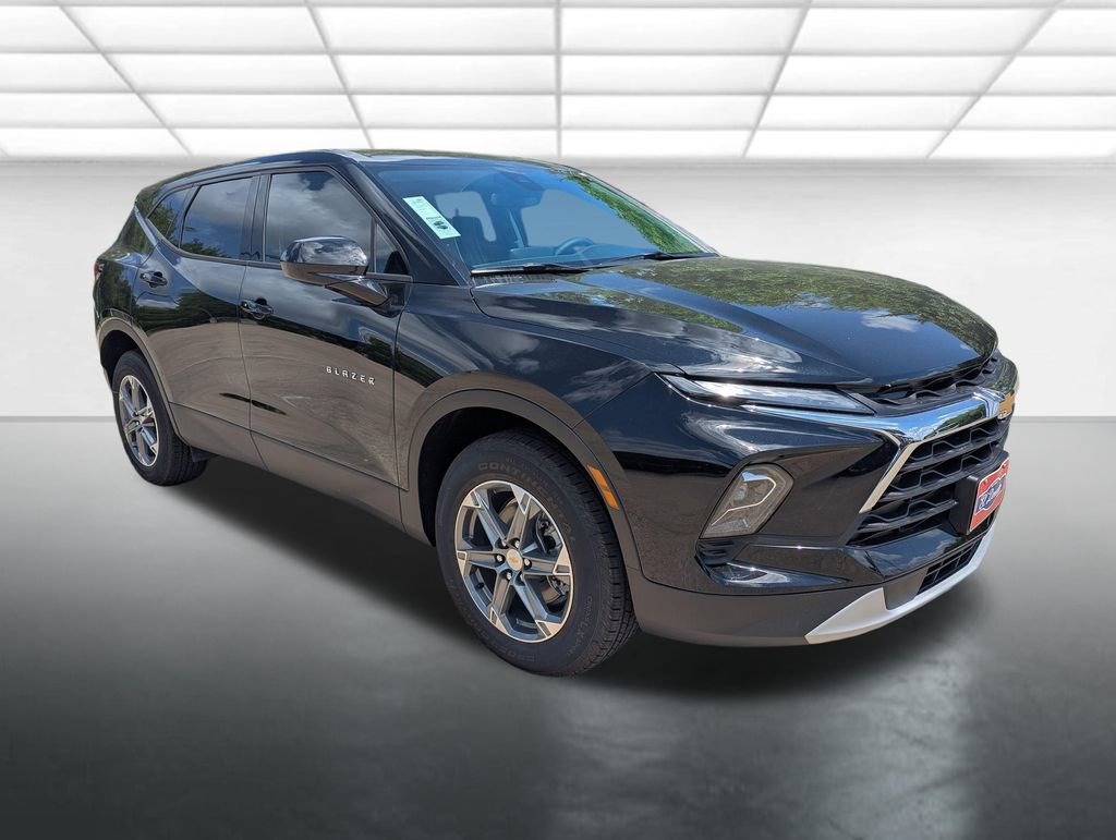 New 2026 Chevrolet Blazer LT w/ LPO, Floor Liner Package FWD image 1