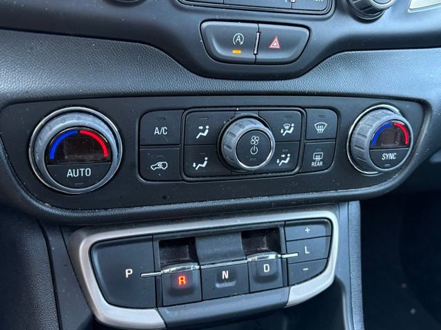 Used 2023 GMC Terrain Denali AWD/4WD image 18