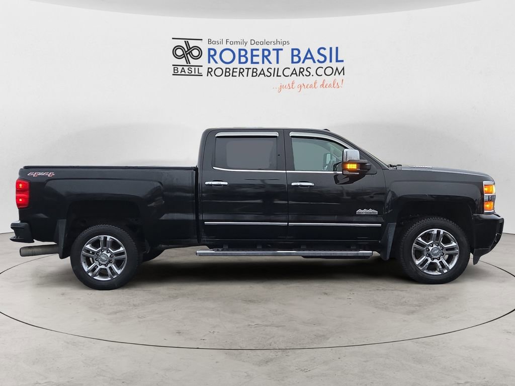 Used 2016 Chevrolet Silverado 2500 High Country w/ Duramax Plus Package image 6
