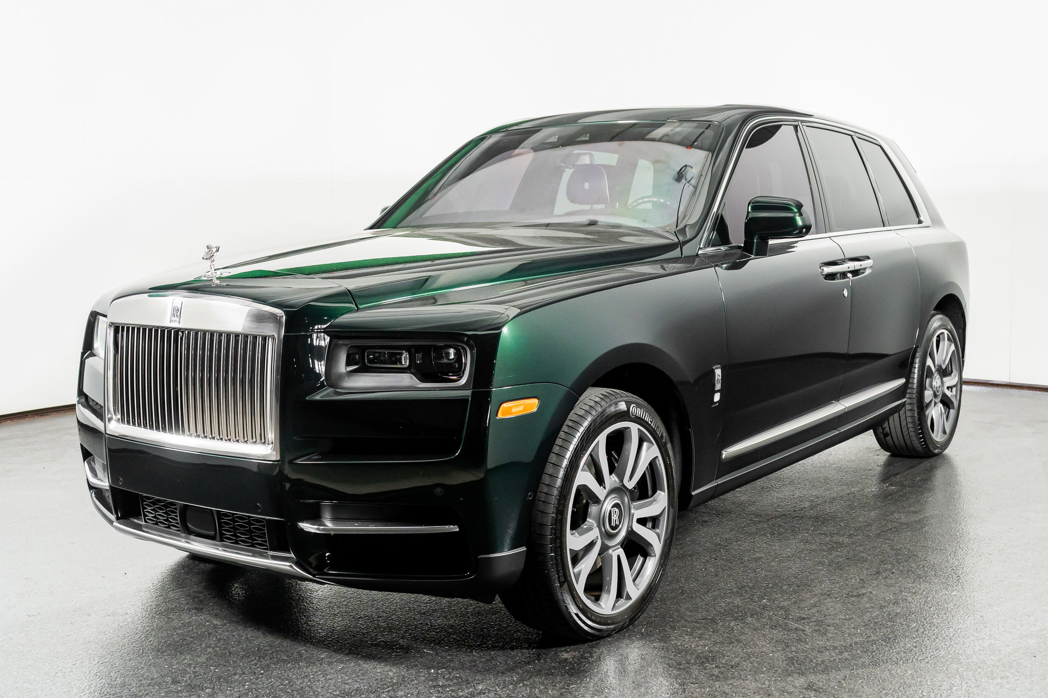 Used 2023 Rolls-Royce Cullinan w/ Cullinan Package image 13