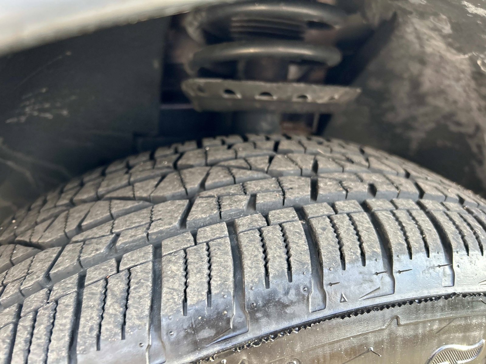 Used 2016 Land Rover Discovery Sport HSE image 10