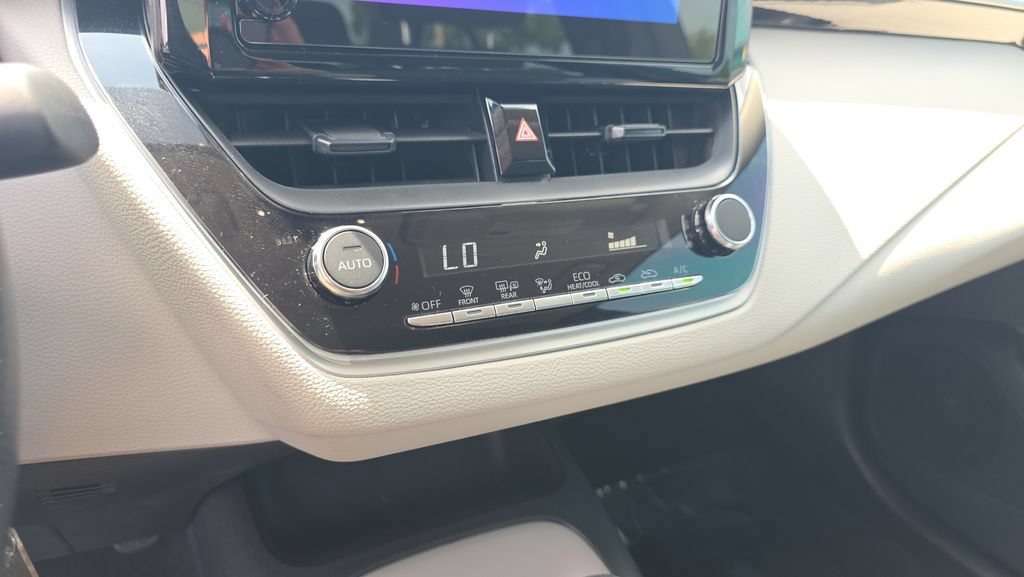 Used 2026 Toyota Corolla LE FWD image 20