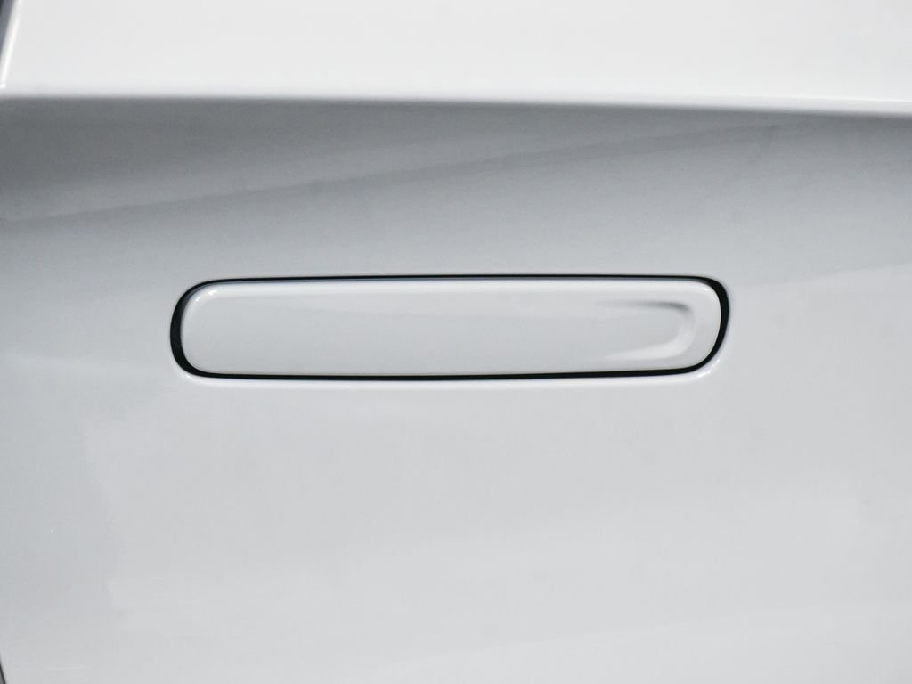 Used 2025 Lotus Emira image 18