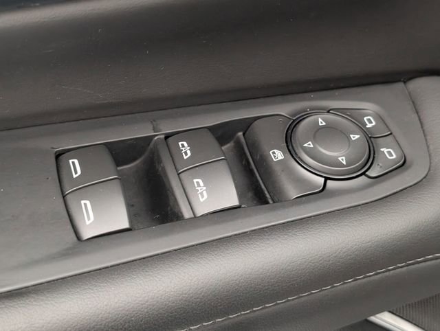 Certified 2025 Chevrolet Suburban Z71 image 12